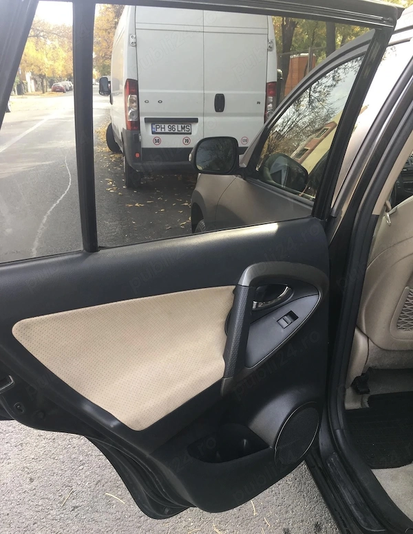 TOYOTA RAV4 2011 — imagine 7