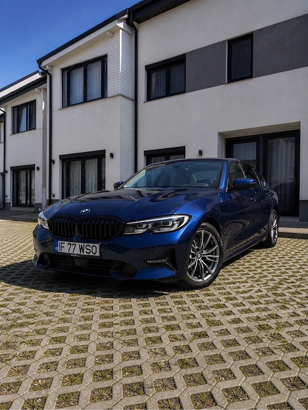 BMW 330i Sport Line | 258 CP | Pilot Automat Adaptiv (ACC)