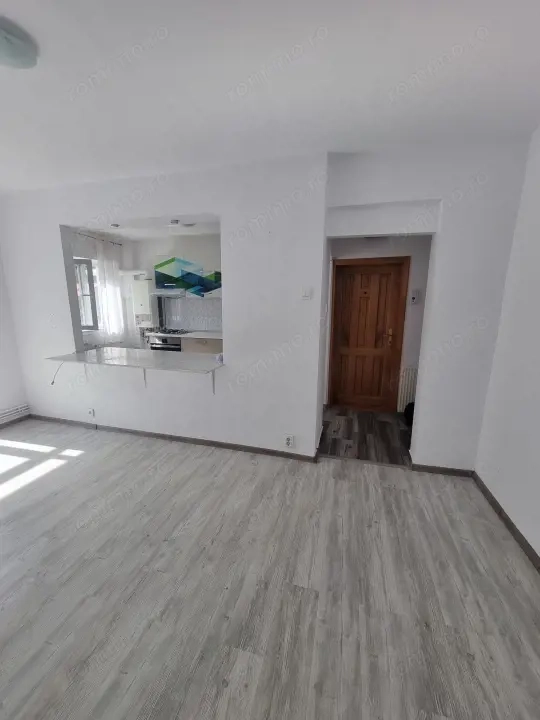 Apartament 3 camere de vânzare – Azuga, centru| 55 mp — fotografia 1