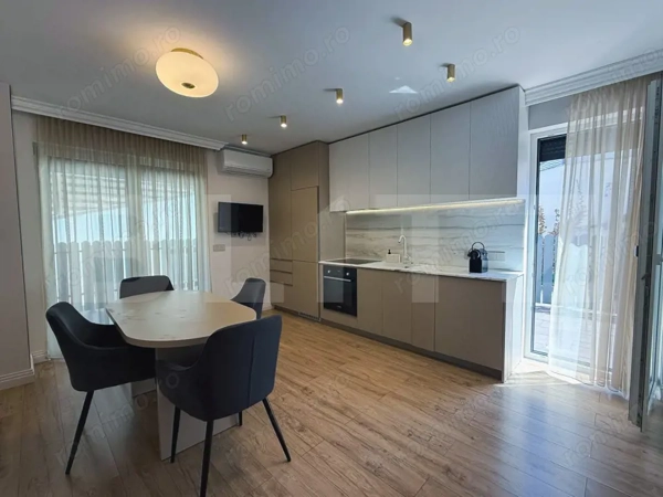 Apartament cu 2 camere LUX + parcare subterană, zona centrală — fotografia 1