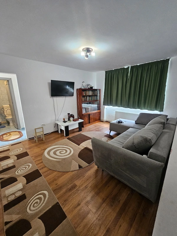 Apartament 3 camere central la 1 km de parcu central