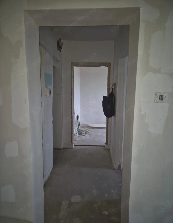 APARTAMENT CU 3 CAMERE ZONA BOGDANESTILOR LA — fotografia 1