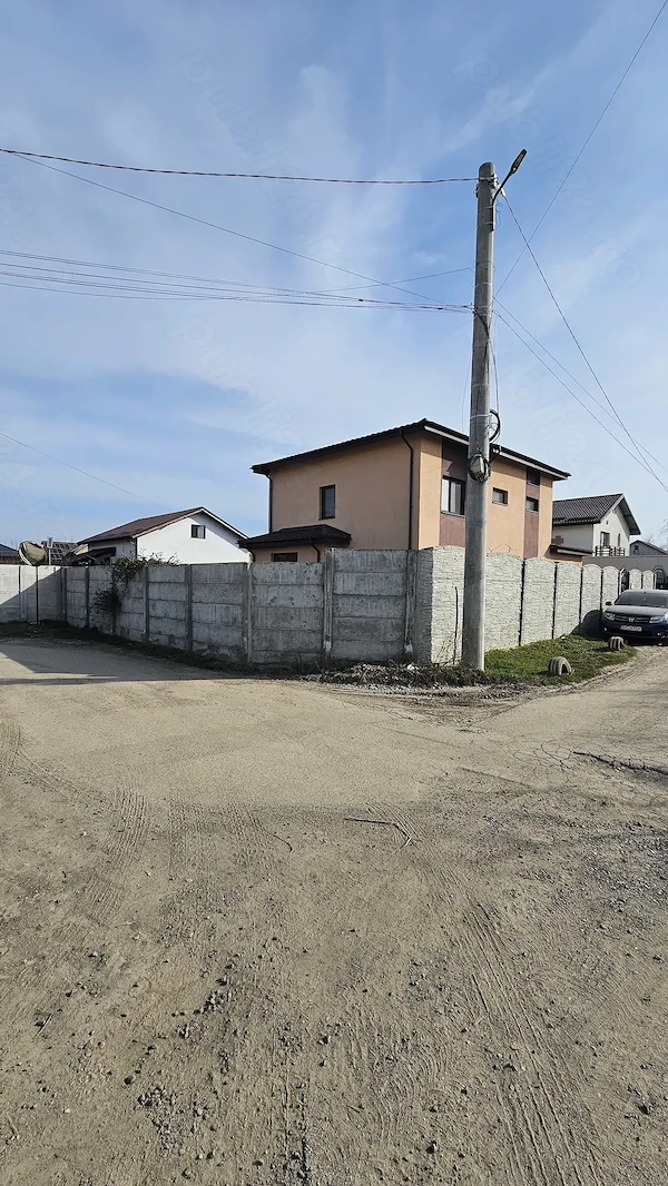 Vilă P+1 Ciorogârla | 650 mp teren | 4 camere | Garaj | Terasă | Construcție solidă