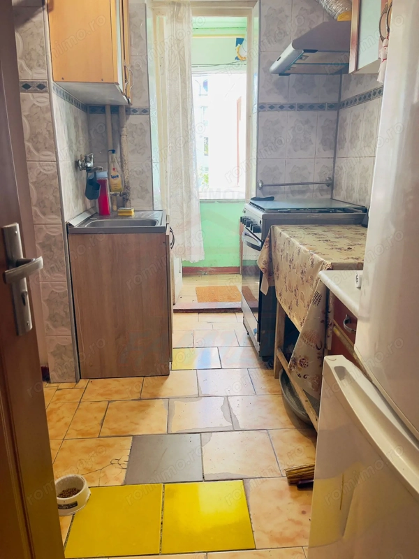 Apartament 2 camere, Faleza (P-uri) Etaj 3, Vedere la Dunăre, Galati — fotografia 3