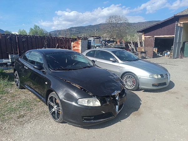 Vand doua Alfa Romeo GT
