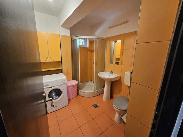 2 Camere, 1 bucatarie, Finisat, Mobilat cu CF, terasa inchisa de 10 mp — fotografia 3