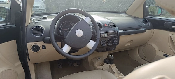 VOLKSWAGEN New Beetle 2005 — imagine 11