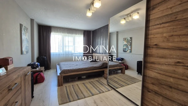 Vânzare apartament 3 camere - Ultracentral – situat în Târgu Jiu, Strada Unirii — fotografia 3