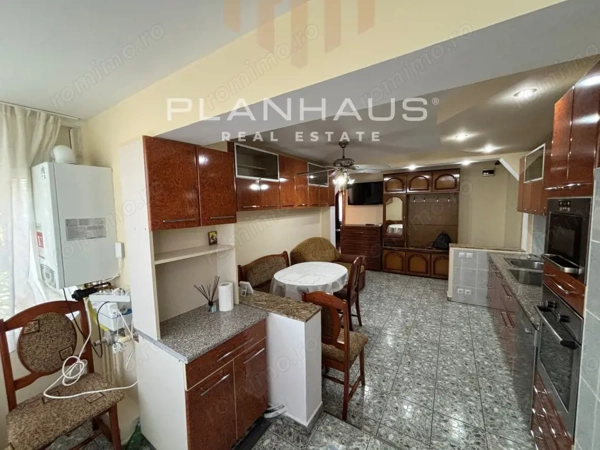 Apartament 2 camere, decomandat - bld. Republicii, zona Liana — fotografia 3