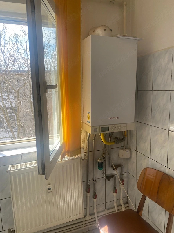 Vand apartament 3 camere Central, Oltenița Foarte spațios, ideal pentru tineri și familii — fotografia 2