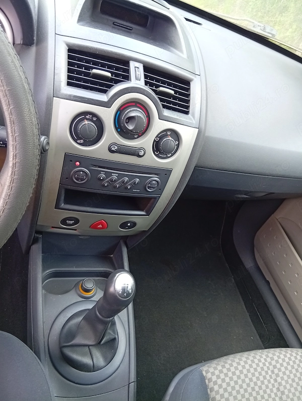 Vând Renault Megane 2