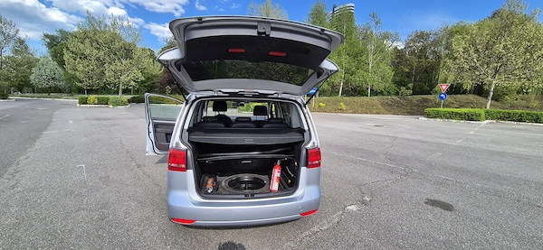 VOLKSWAGEN Touran 2013 — imagine 8
