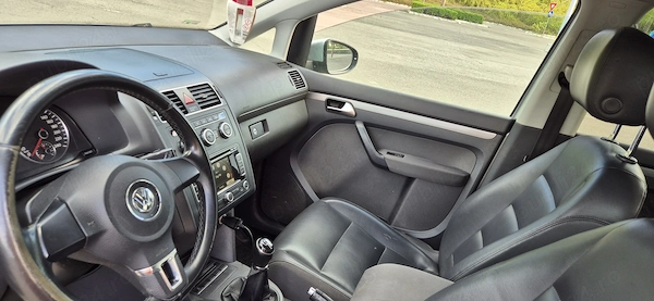 VOLKSWAGEN Touran 2013 — imagine 5