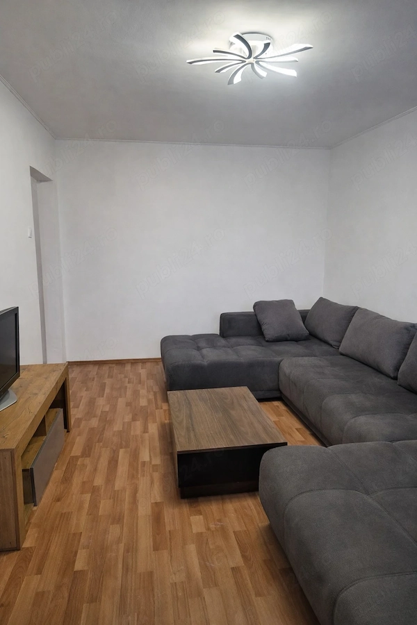 Apartament 3 camere decomandat — fotografia 1