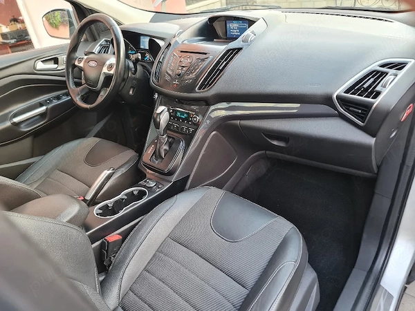 FORD Kuga 2024 — imagine 4