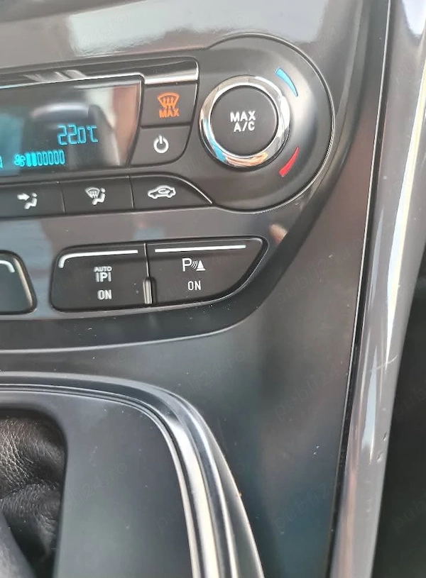 FORD Kuga 2024 — imagine 9