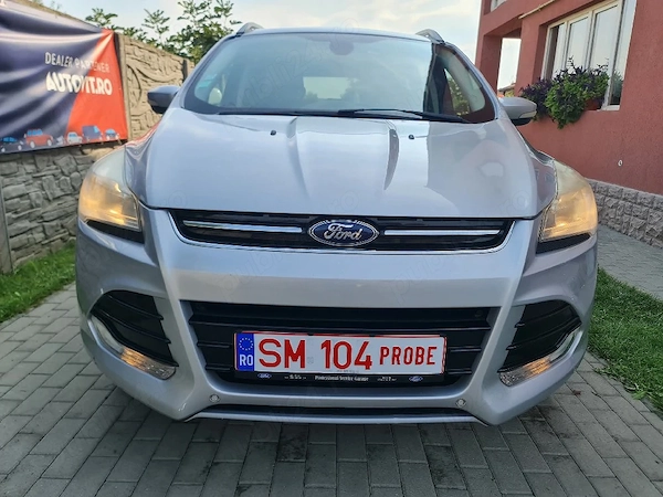 FORD Kuga 2024 — imagine 3