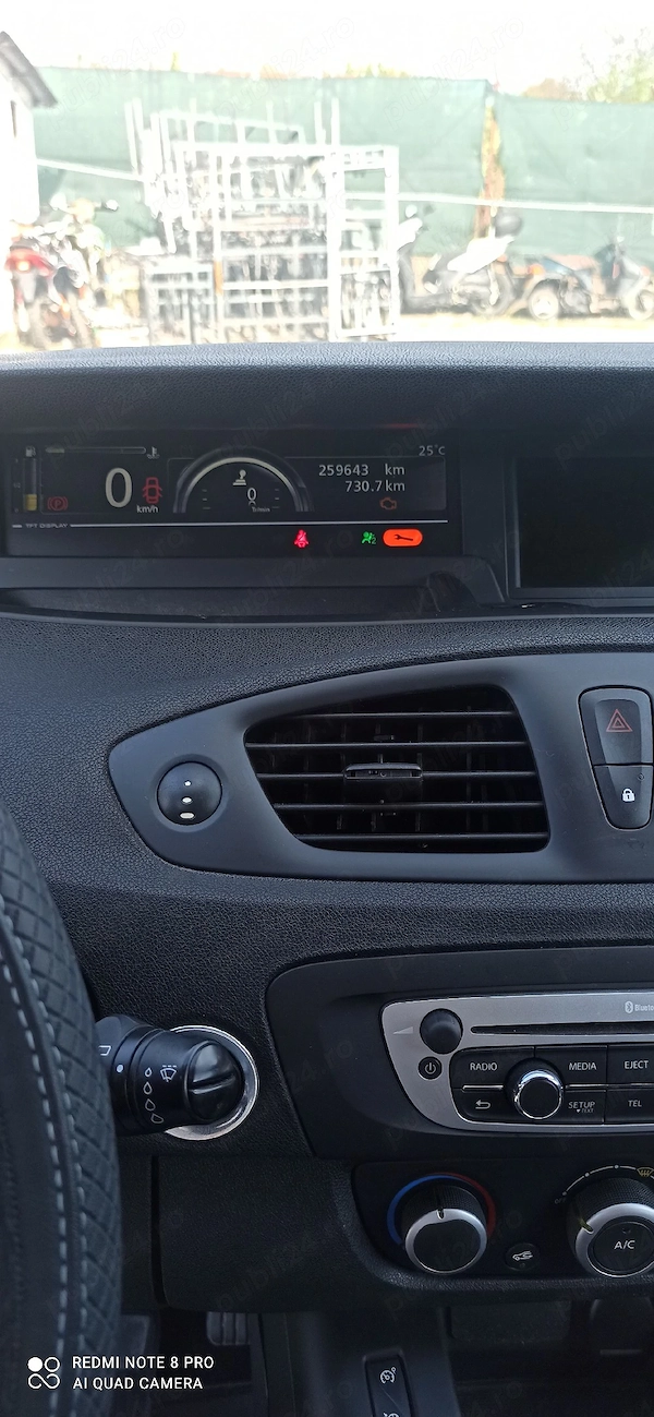 RENAULT Grand Scenic 2015 — imagine 4