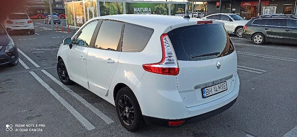 RENAULT Grand Scenic 2015 — imagine 3