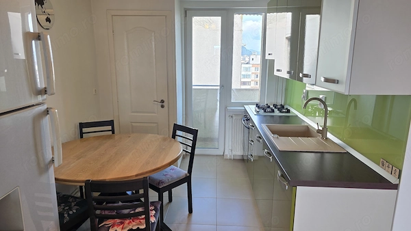 Vand apartament cu 3 camere decomandat, zona Dorobanti, suprafata utila 74 mp + 2 balcoane, 2 bai — fotografia 1
