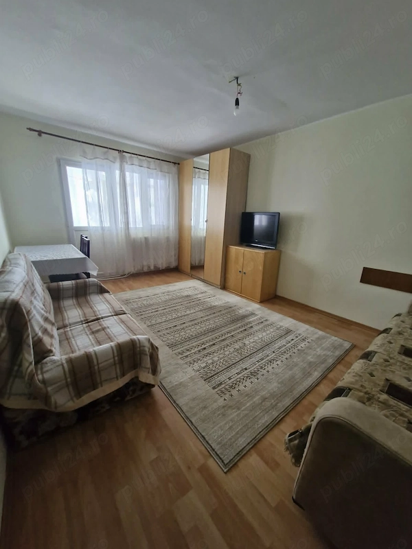 Apartament 2 camere decomandate de închiriat - zona Piața-Sud, Bacău — fotografia 1