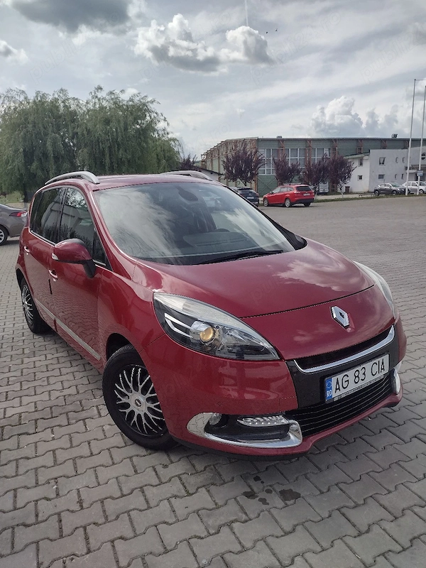 vând Renault scenic 3 din 2012