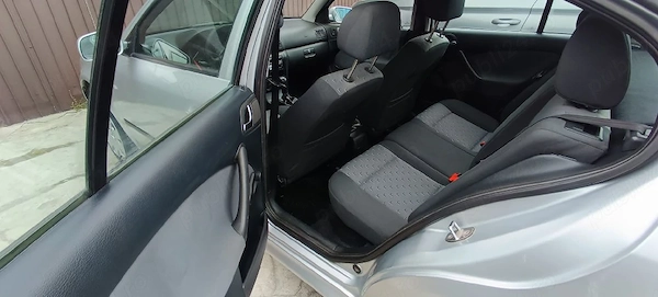 SKODA Octavia 2010 — imagine 7