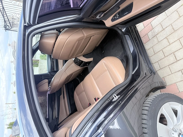 BMW 7 Series 2011 — imagine 5