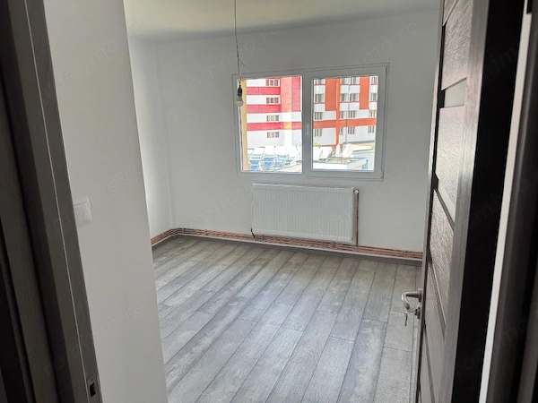 Apartament 2 camere decomandat, Tg. Ocna — fotografia 1