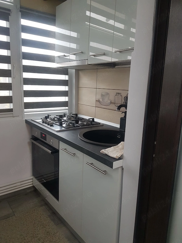 Apartament 2 camere, decomandat, mobilat & utilat complet, Orizont, str. Năvodari — fotografia 3