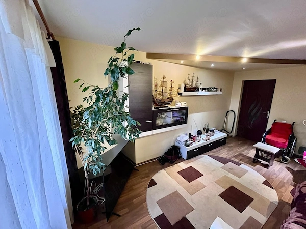 Apartament de 3 camere zona CRAITER — fotografia 1