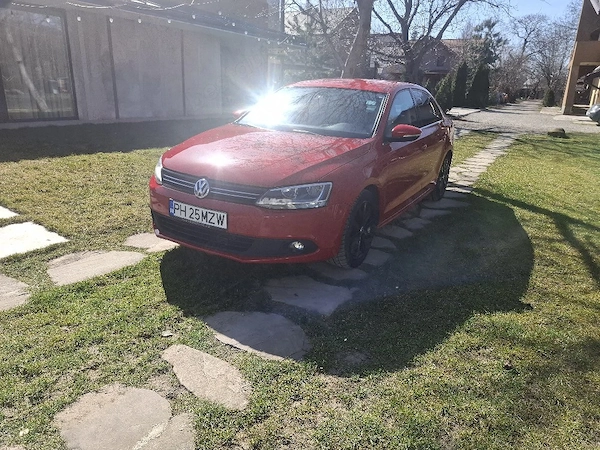 VOLKSWAGEN Jetta 2012 — imagine 4