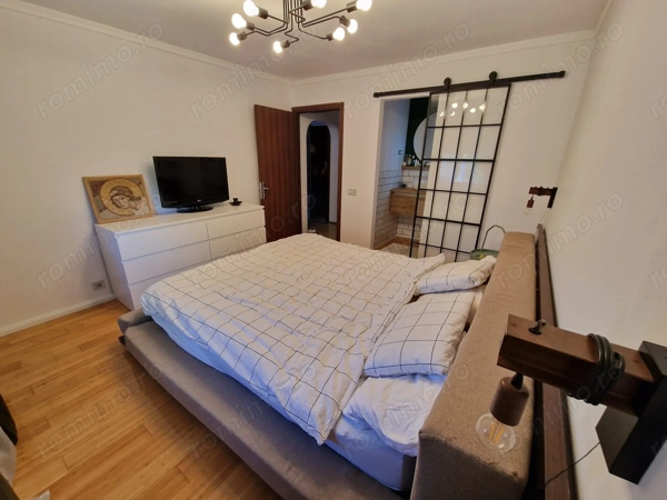 Vanzare Apartament 3 camere, 82 mp, 2 băi, și renovare completă – Drumul Sarii — fotografia 1