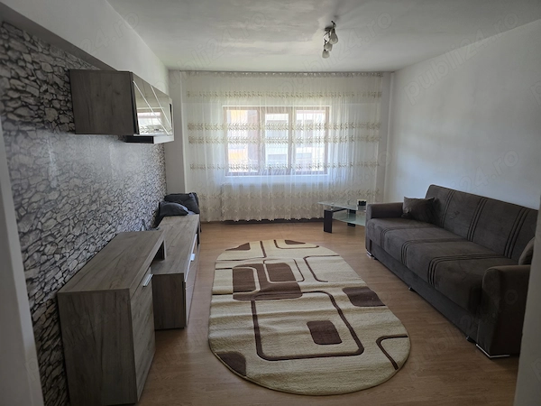Închiriez apartament 2 camere, decomandat, zona Bazar- Orizont — fotografia 1