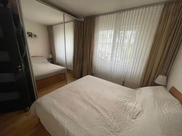 Apartament cu 3 camere, etaj 3, Craiovita Noua — fotografia 3