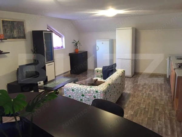 Apartament modern, 3 camere, 120 mp, curte proprie, loc de parcare privat — fotografia 2