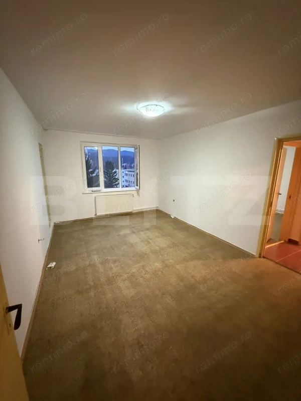 Apartament 2 camere spatios Calea Bucuresti 50mp — fotografia 1