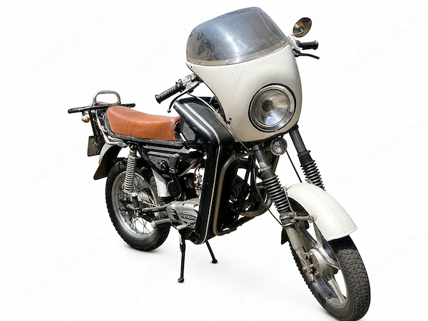 De vânzare motocicletă vintage Mobra Hoinar an fabricație 1984, motor pe benzină de 50 cm .