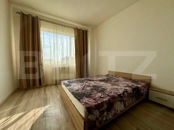 Garsonieră mobilată și utilată, etaj 3 - zona Splaiul Crisanei — fotografia 1