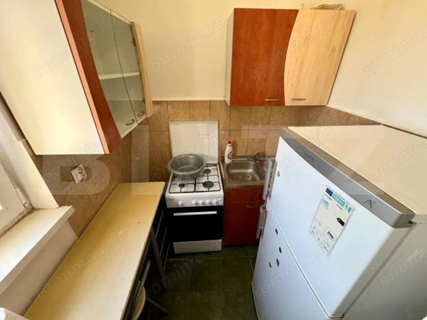 Garsonieră decomandată - zona Rogerius — fotografia 3