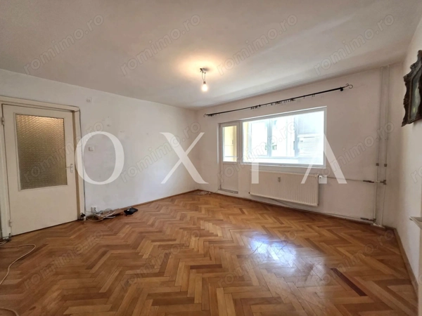 AX1259 Girocului-Spitalul Judetean, Etaj Intermediar, Renovat Partial — fotografia 3
