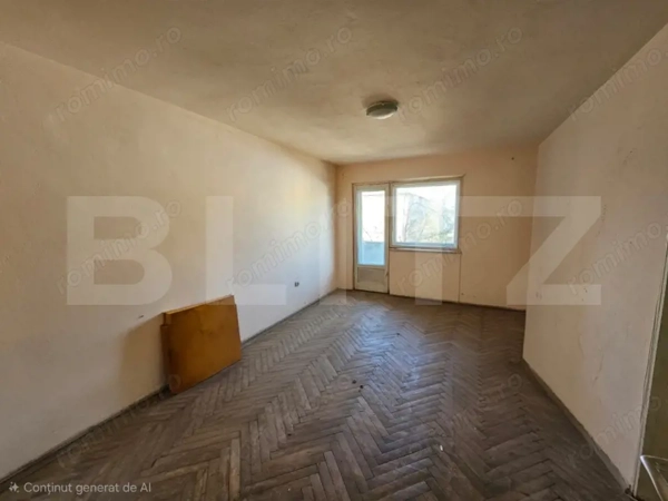 Apartament 2 camere, 52 mp, decomandat, etaj 2 – necesită renovare, Cugir — fotografia 2