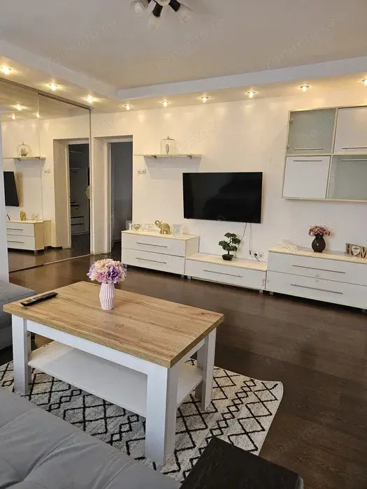 Apartament de vanzare, 2 camere, 50 mp, zona centrala! — fotografia 1
