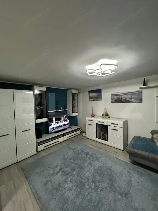 Apartament spațios de vânzare – 4 camere, 110 mp, zona Lama — fotografia 1