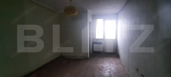Garsoniera de vanzare, 24 mp, zona Ostrovului Satu Mare — fotografia 1
