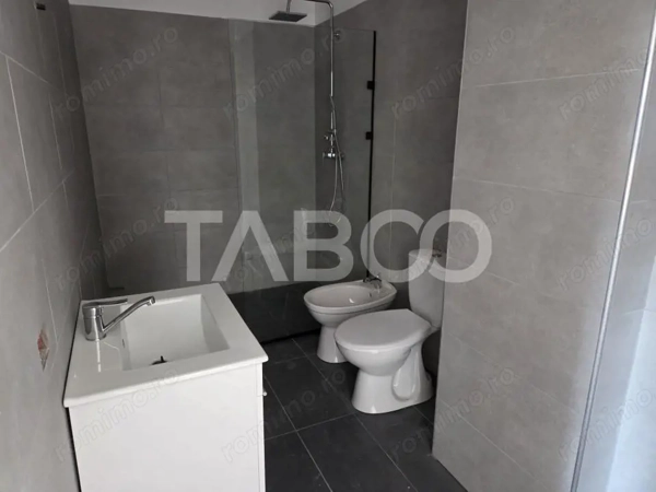 Apartament 3 camere decomandat 81 mp utili + terasa 17 mp nou 2025 — fotografia 2