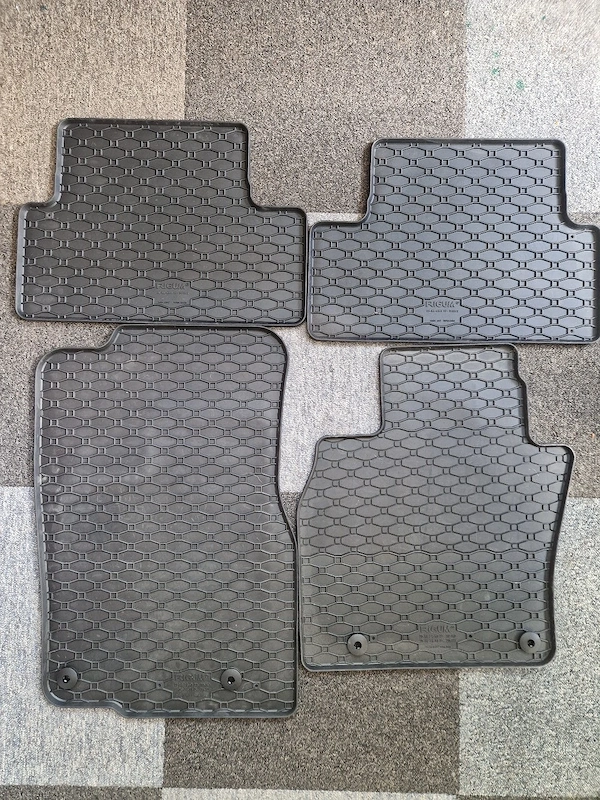 5 Tăvițe Noi -Nouțe Mazda CX 60