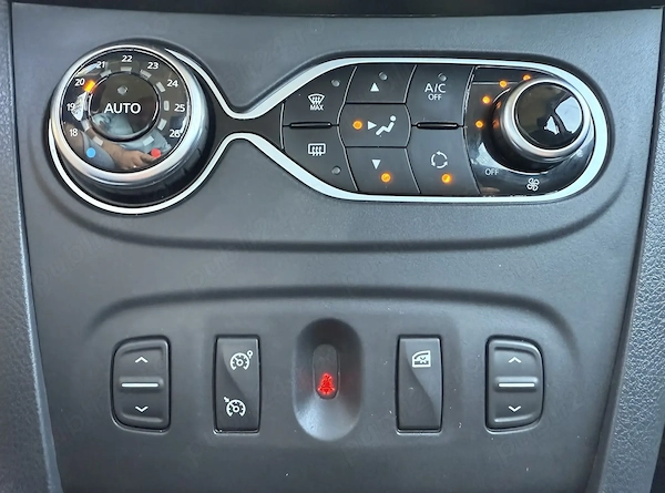 DACIA Sandero 2019 — imagine 8