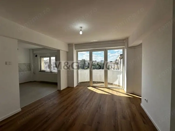 Apartament 4 camere zona Dorobantilor cu scara interioara — fotografia 3