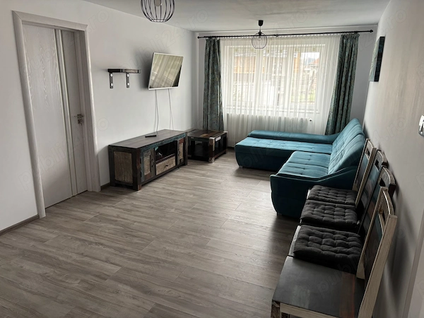 Apartament de vanzare cu 3 camere — fotografia 1